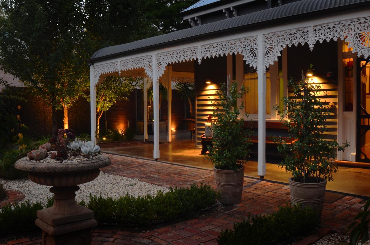 Clement House Bed & Breakfast Benalla Exterior photo
